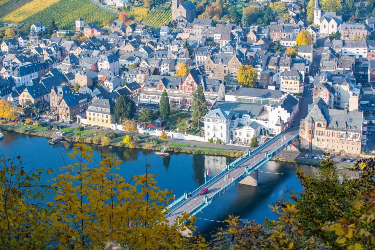 Hotel Zur Post Mulheim an der Mosel Exterior photo